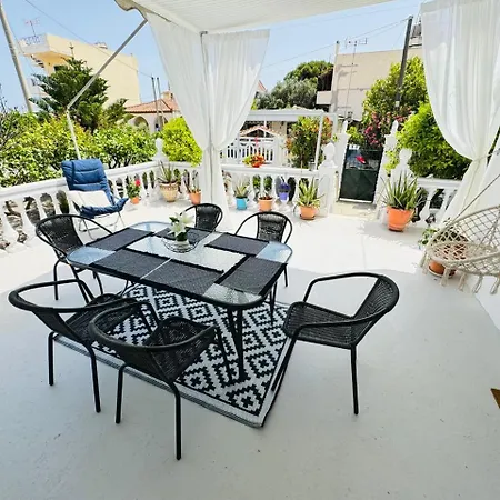 House With Garden In Holiday home *